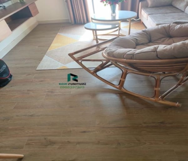 Sàn nhựa vân gỗ tự dính