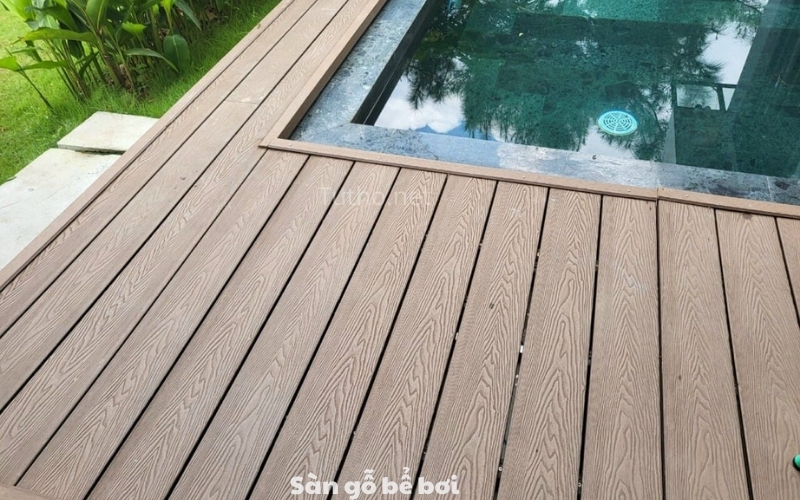 sàn gỗ ngoài trời bể bơi